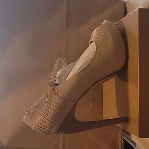 Leon Max Beige Kudos